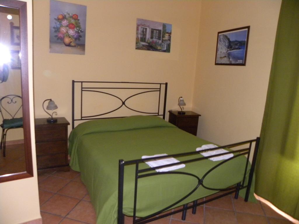 Case Vacanze Albamarina Lipari Szoba fotó